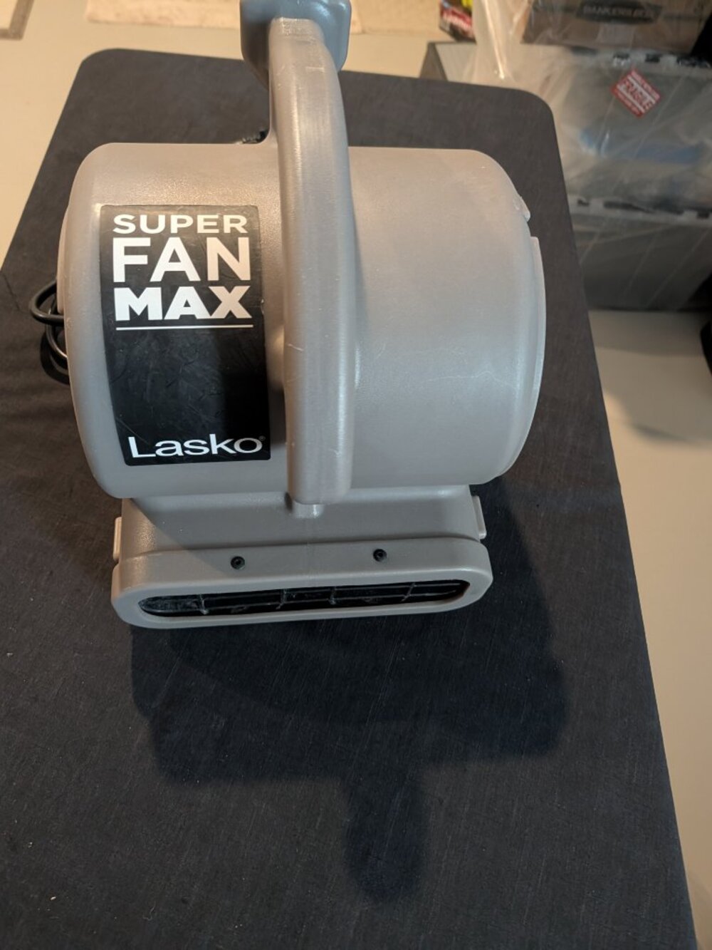 Supermax Lasko Fan